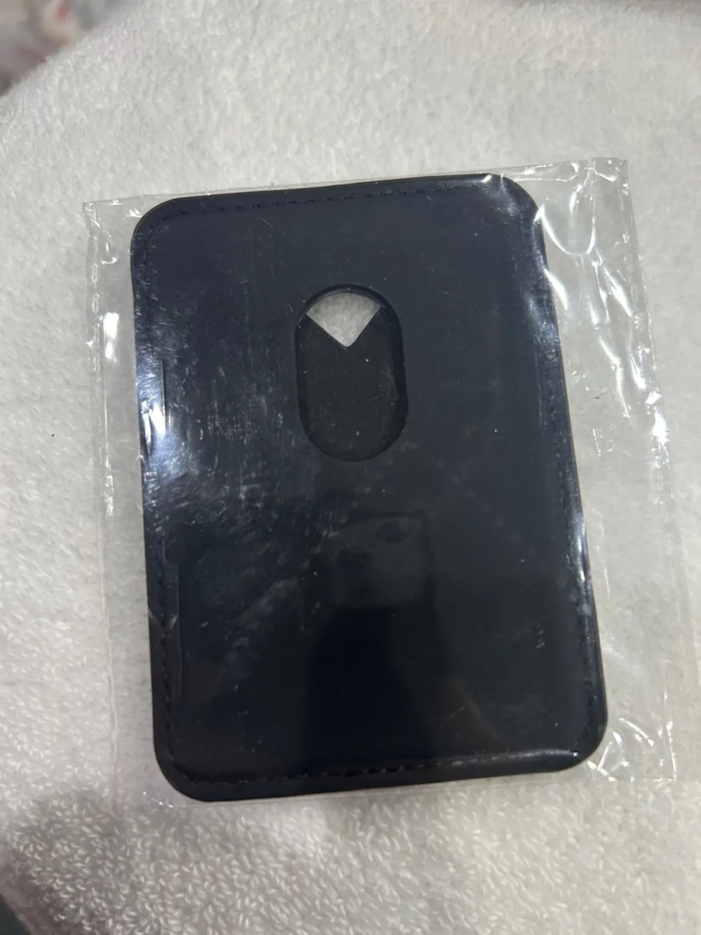 MAGNETIC CARD HOLDER - Picture 2 of 2